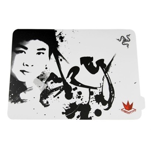 雷蛇（Razer）RZ02-00330300-R3M1鼠标垫